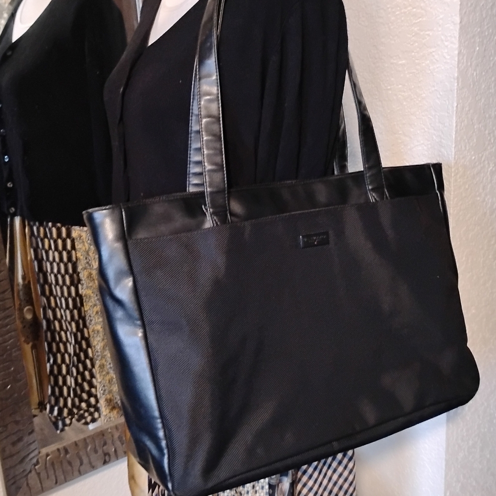 Large US Luggage Black Leather Shoulder Bag Computer Bag Purse